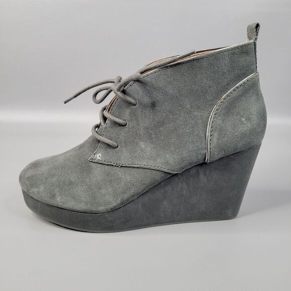 Tommy Bahama Kaja Wedge Suede Ankle Booties Lace Up Boots Grey Size Women's 7B - Picture 2 of 16